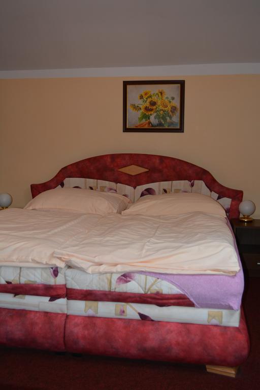 Hotel Koruna Карлштейн Номер фото